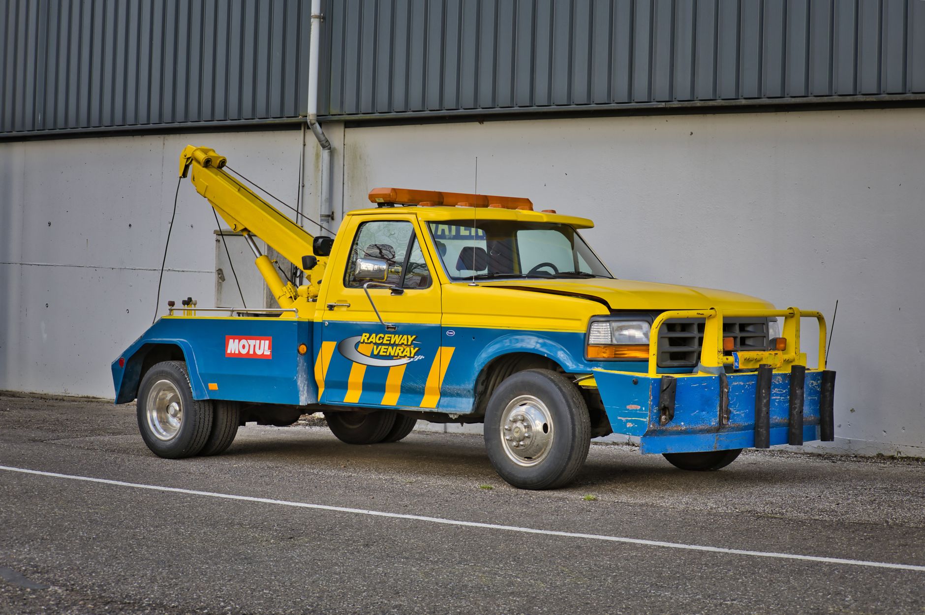Remorquage voiture équipe à Saumur